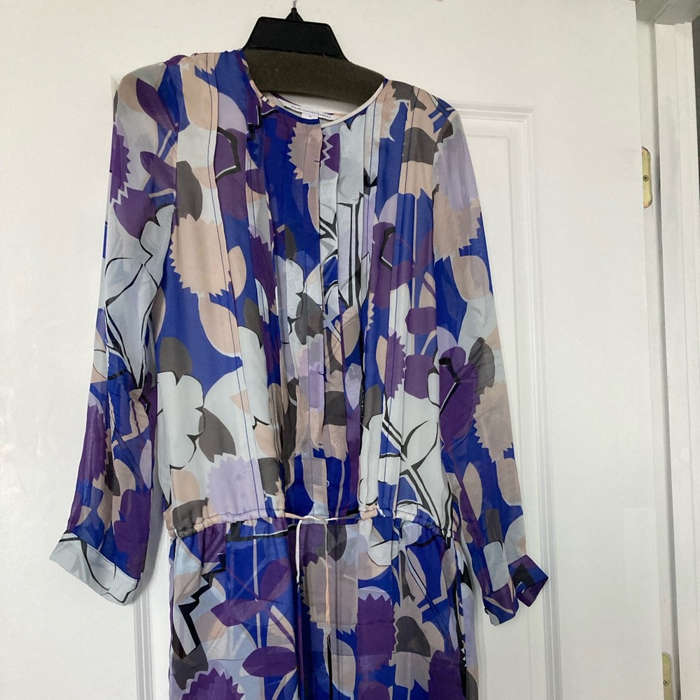 Beautiful Silk dress- Diane Von Furstenberg